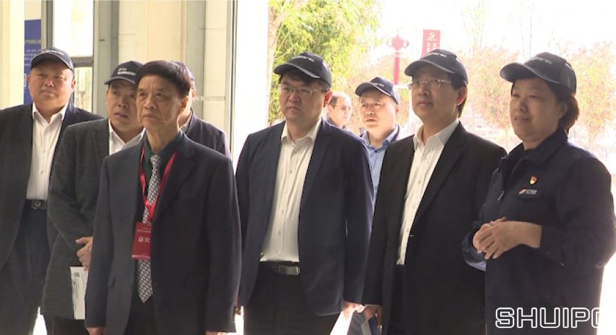 武漢理工大學黨委書記信思金，武漢理工大學原校長、俄羅斯國家工程院外籍院士周祖德，山東理工大學原校長、俄羅斯自然科學院外籍院士張鐵柱